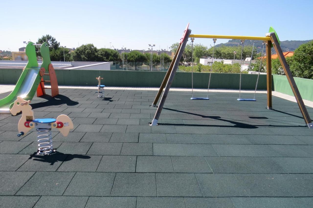 Estudio De Luxo Em Condominio Privado Com Piscina فيانا دو كاستيلو المظهر الخارجي الصورة